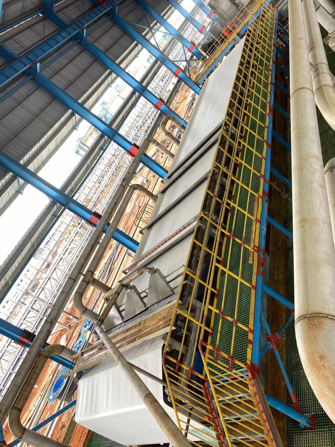 sludge-centrifuge-machine.jpg